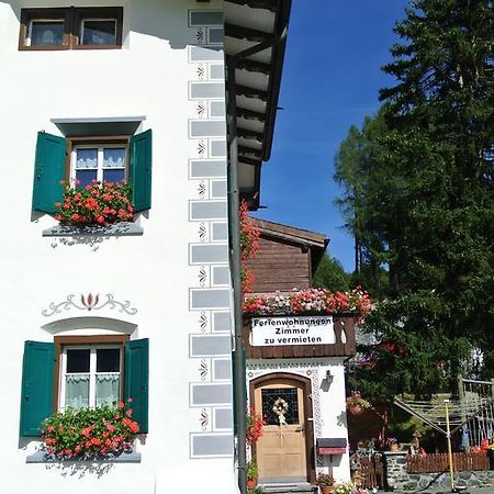 Апартаменти Pension Hof Zur Stilli Давос Екстер'єр фото