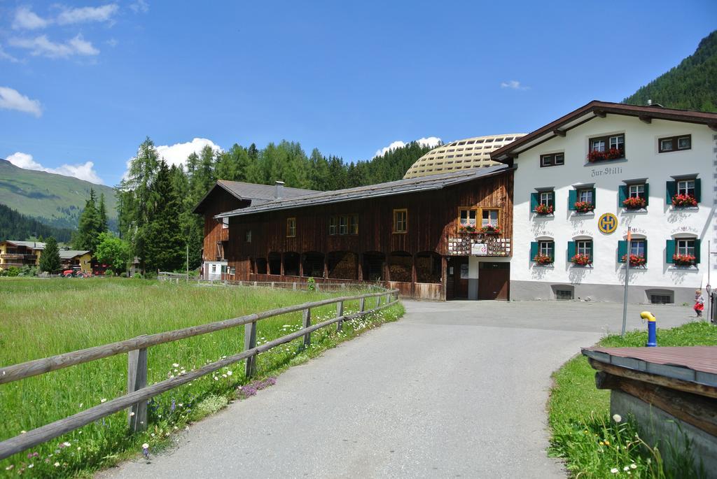 Апартаменти Pension Hof Zur Stilli Давос Екстер'єр фото